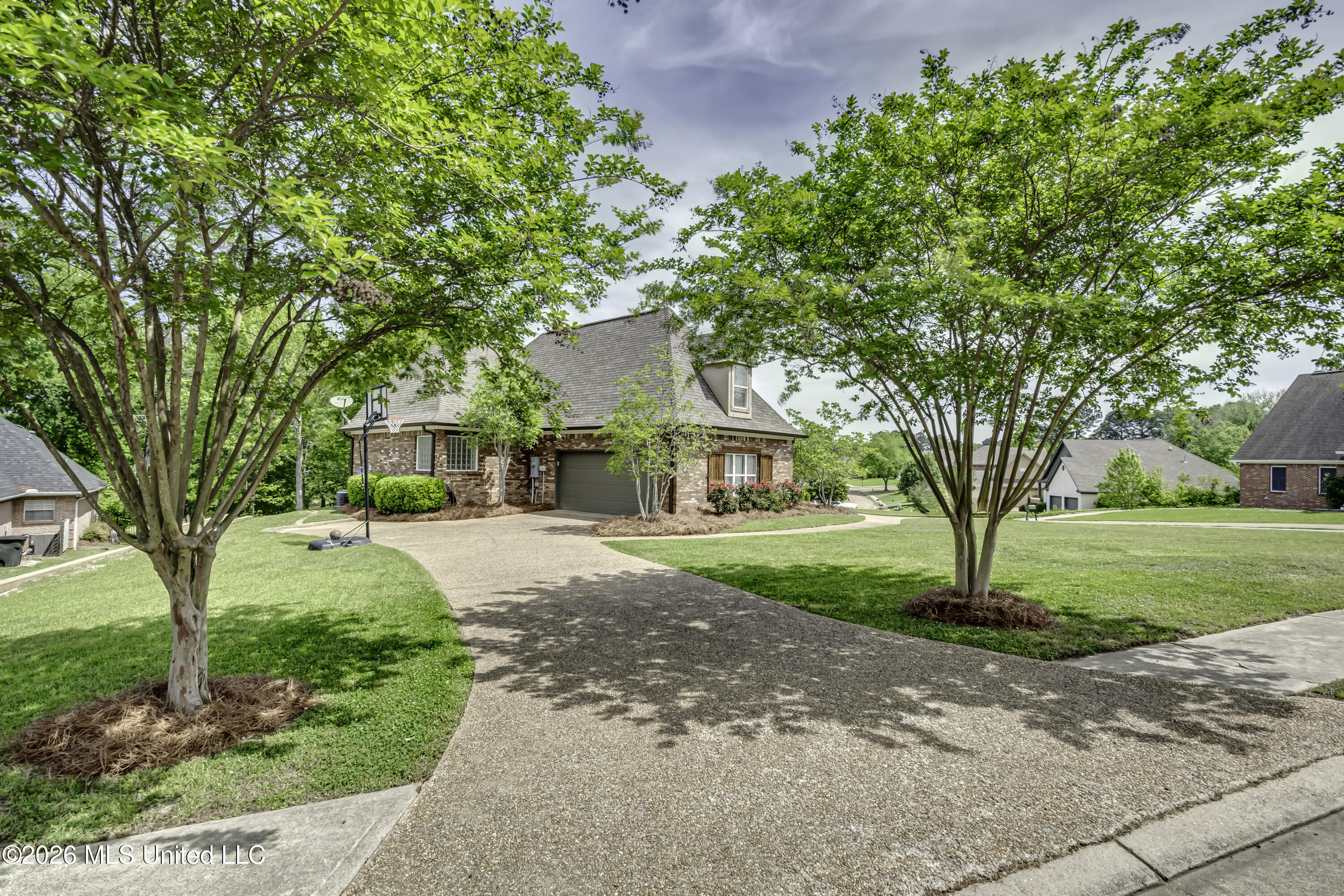 182 Woodlands Glen Circle