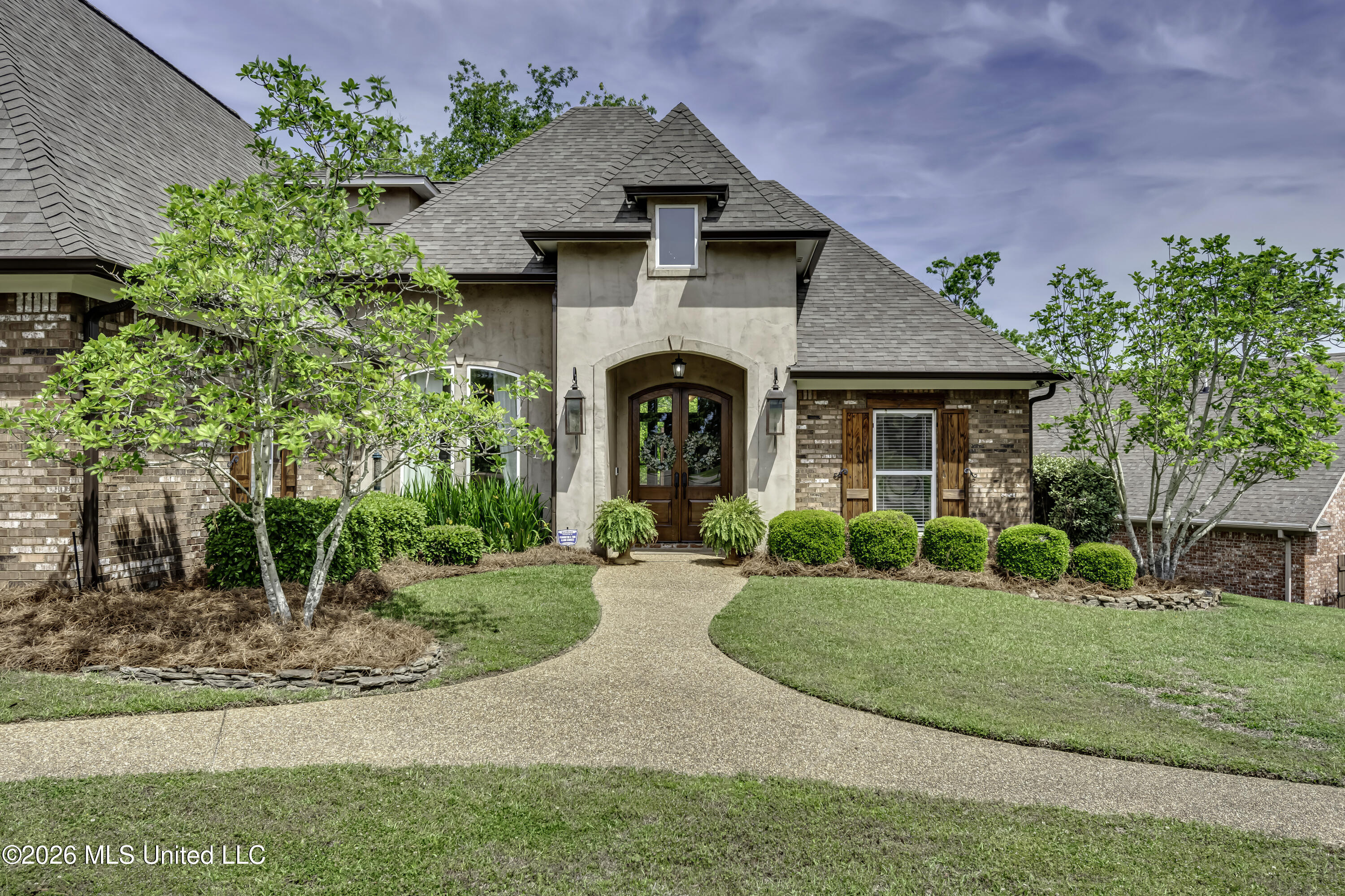 182 Woodlands Glen Circle
