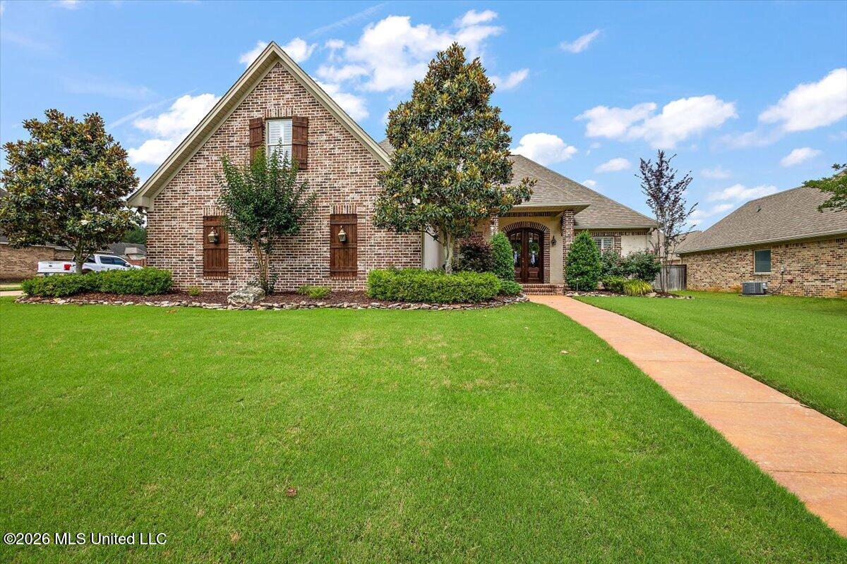 822 Osagian Circle