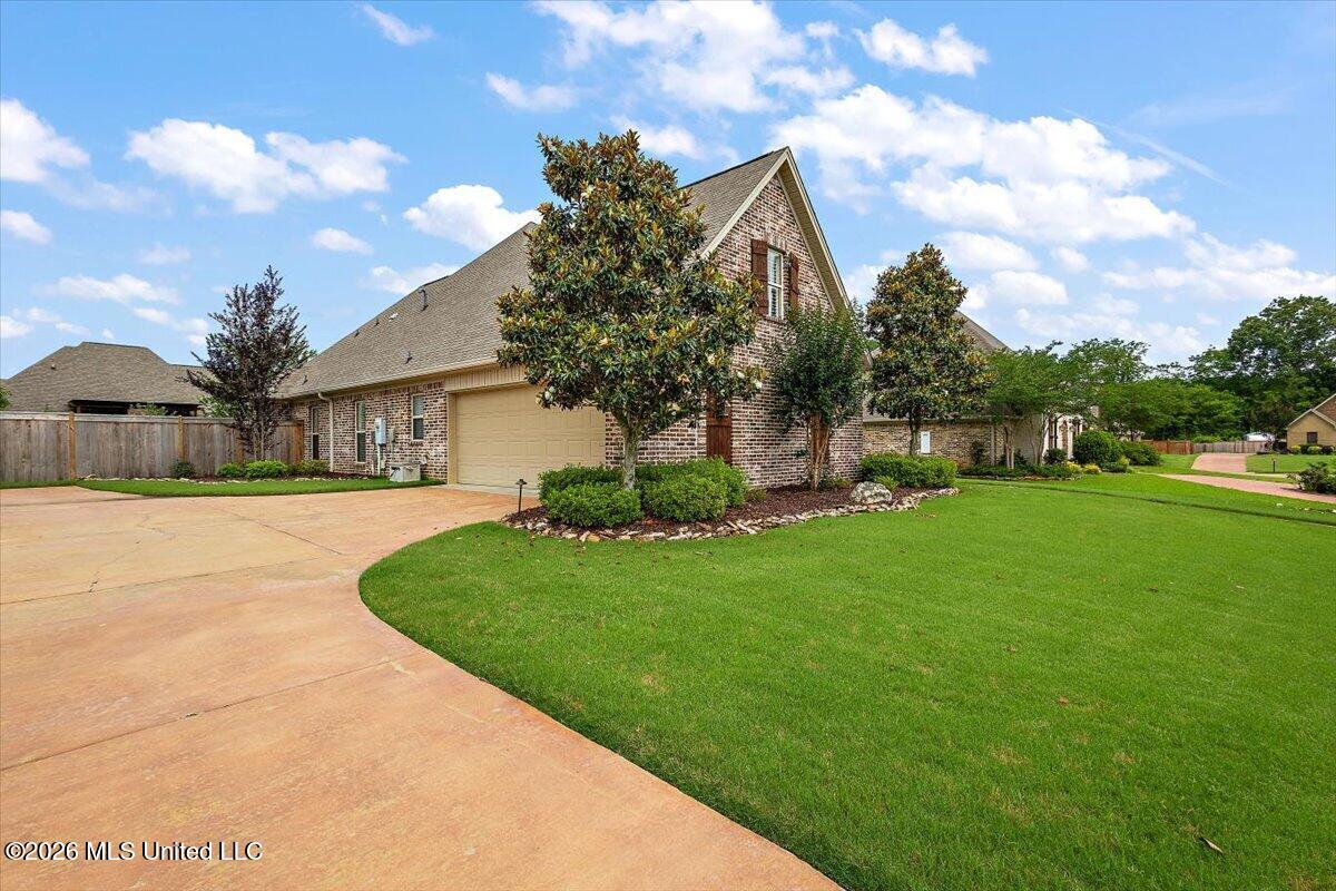 822 Osagian Circle