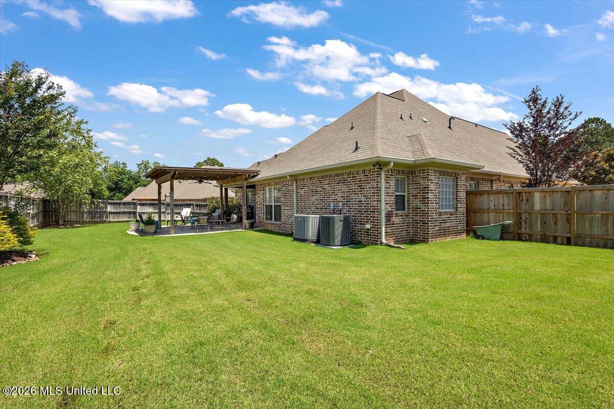 822 Osagian Circle