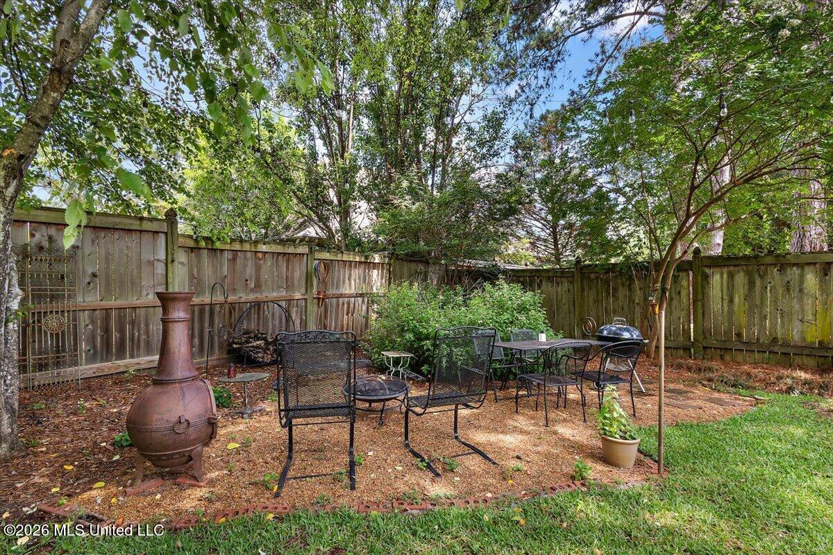 455 Shadowood Drive