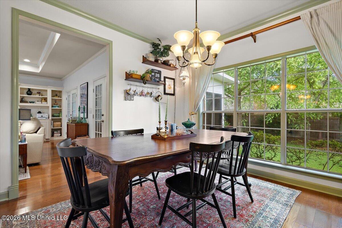 455 Shadowood Drive