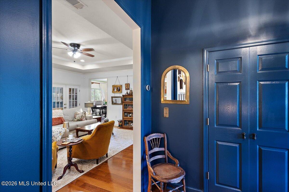 455 Shadowood Drive