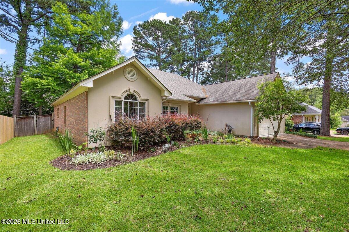 455 Shadowood Drive