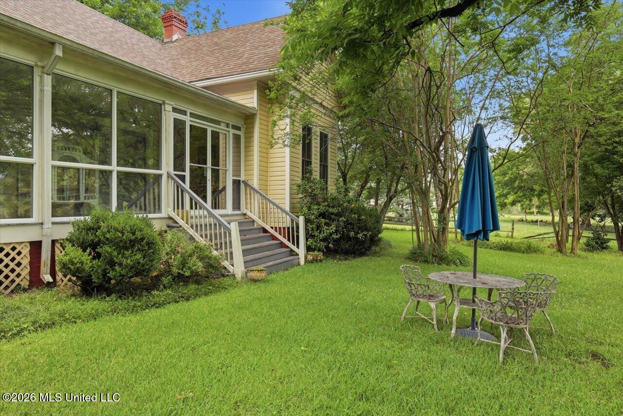 567 Mannsdale Road