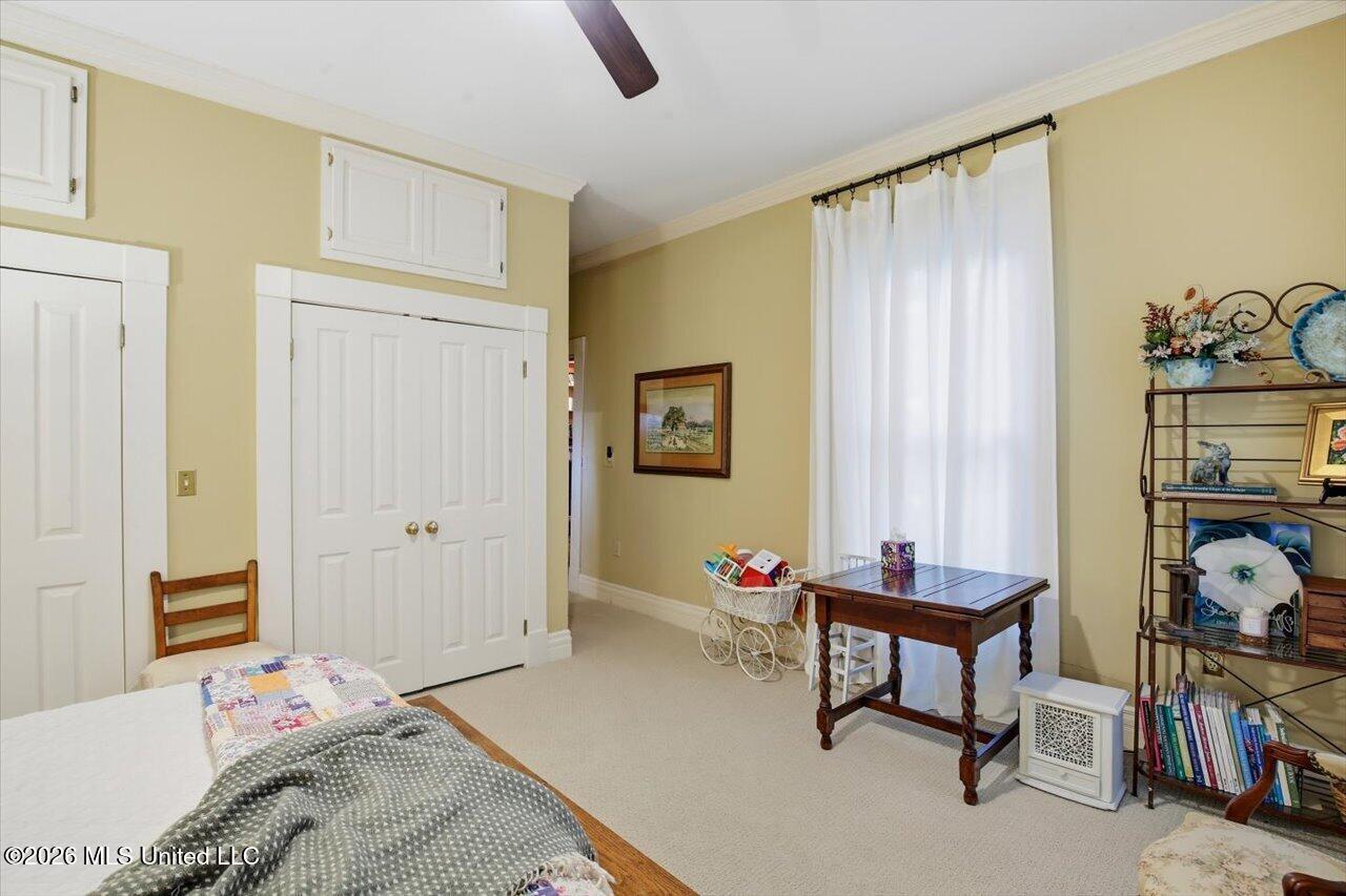 567 Mannsdale Road