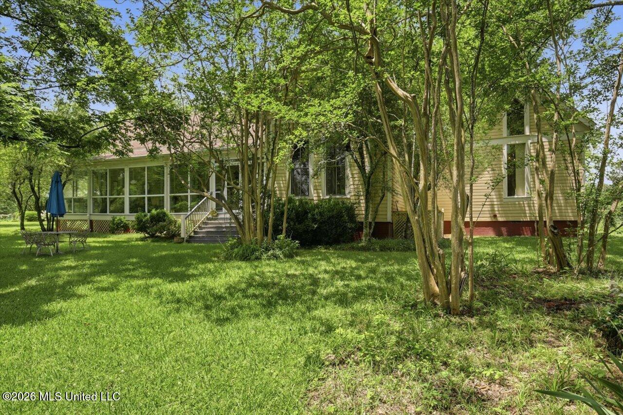 567 Mannsdale Road