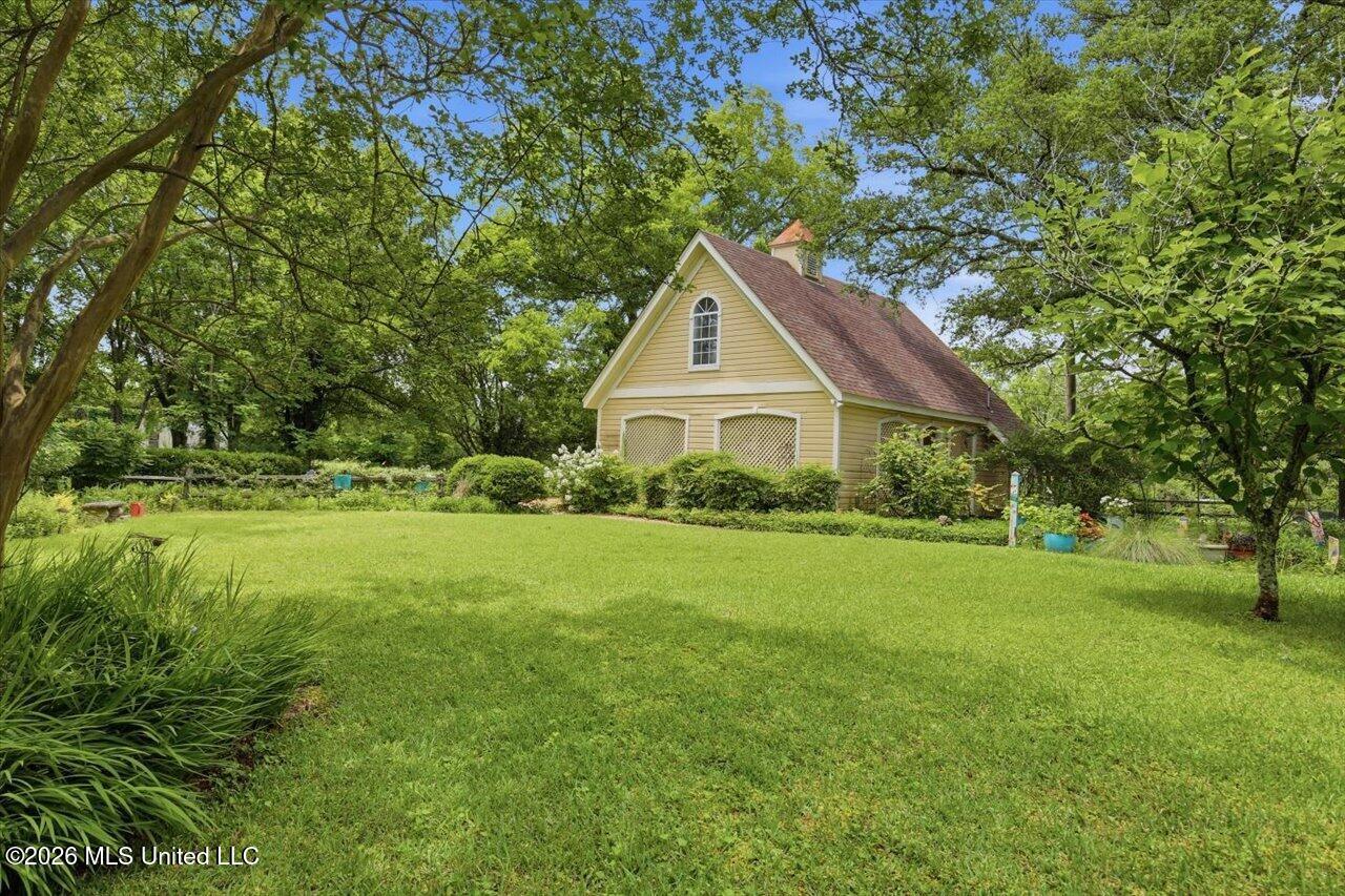 567 Mannsdale Road