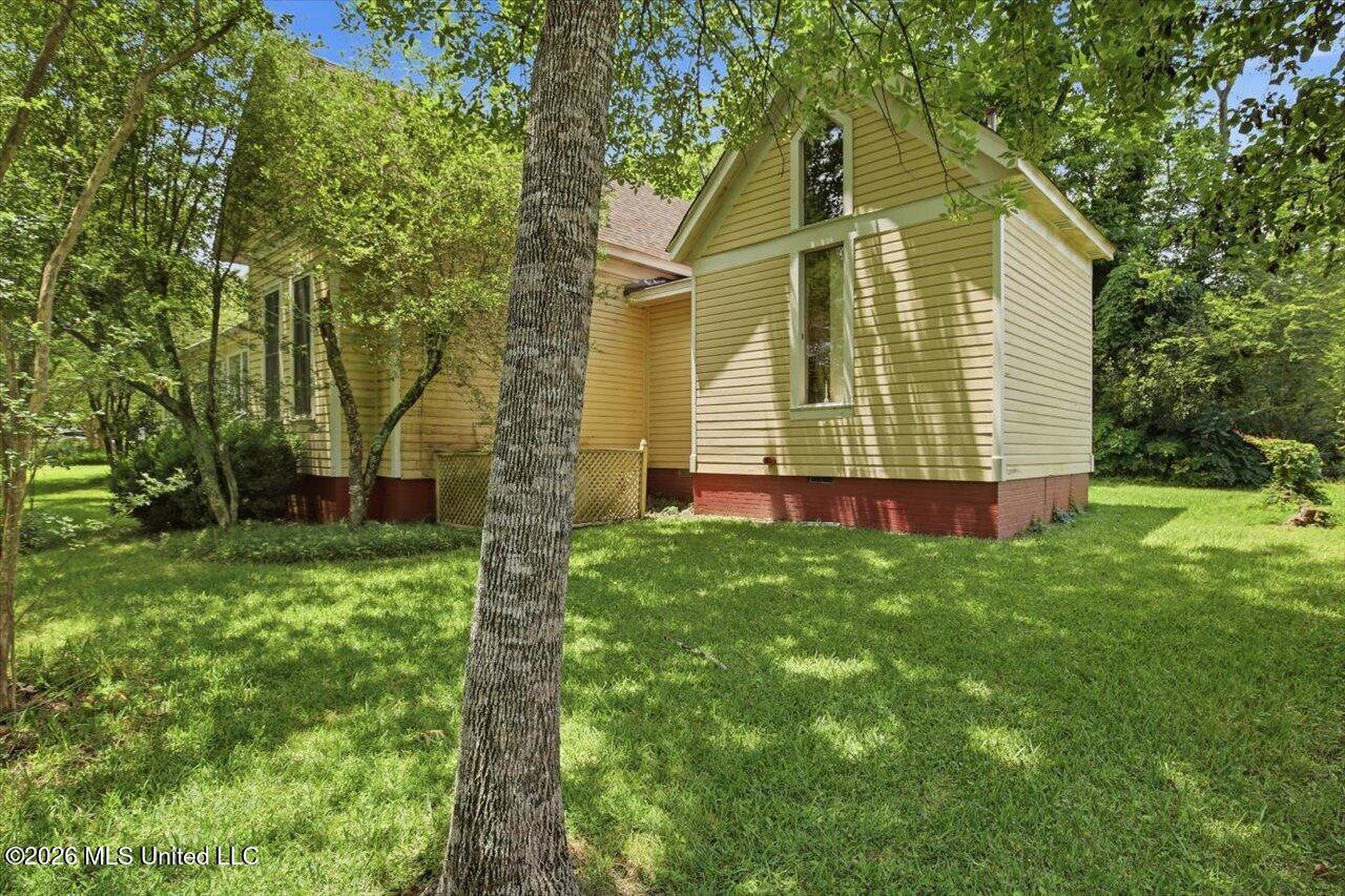 567 Mannsdale Road