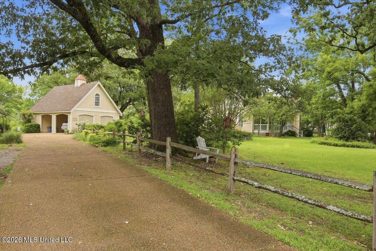 567 Mannsdale Road