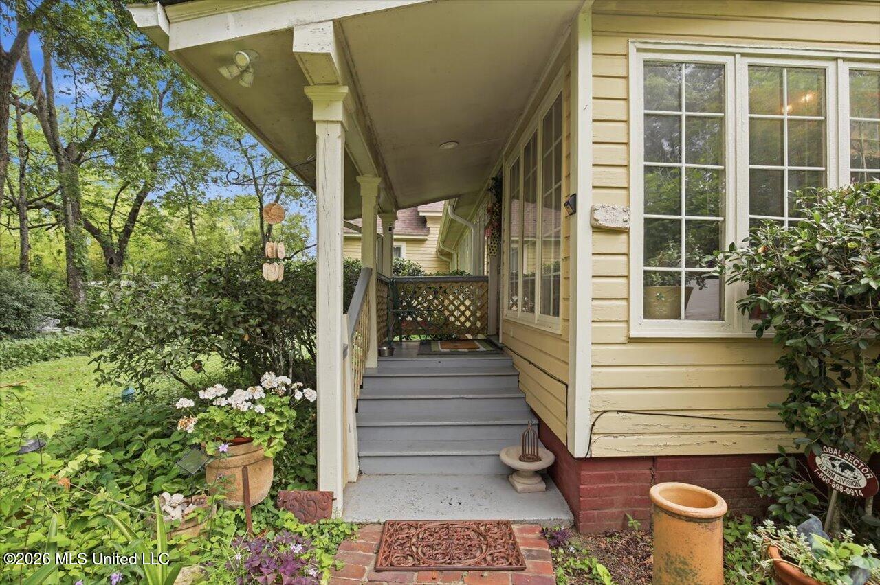 567 Mannsdale Road