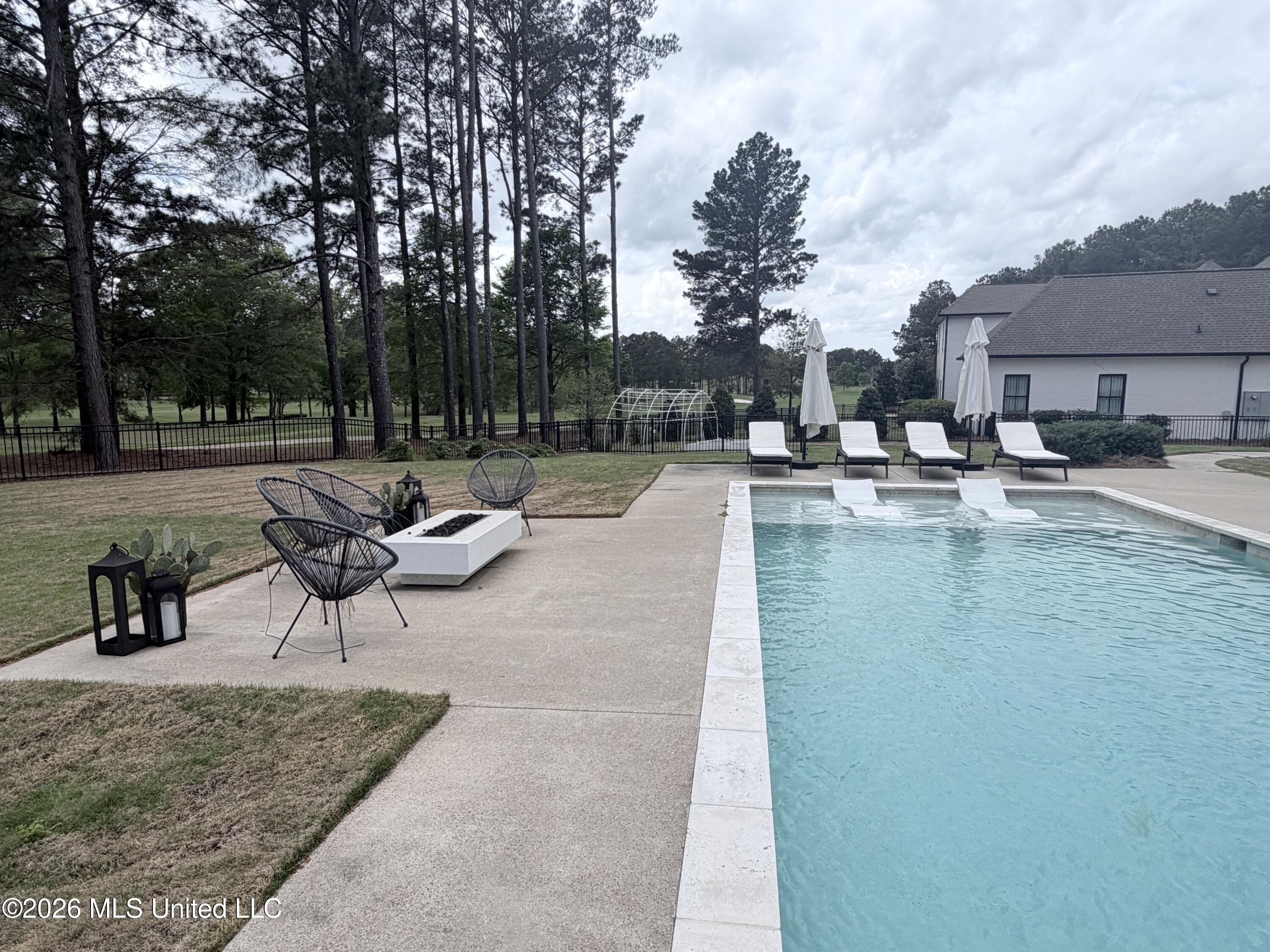 109 Dalton Pointe