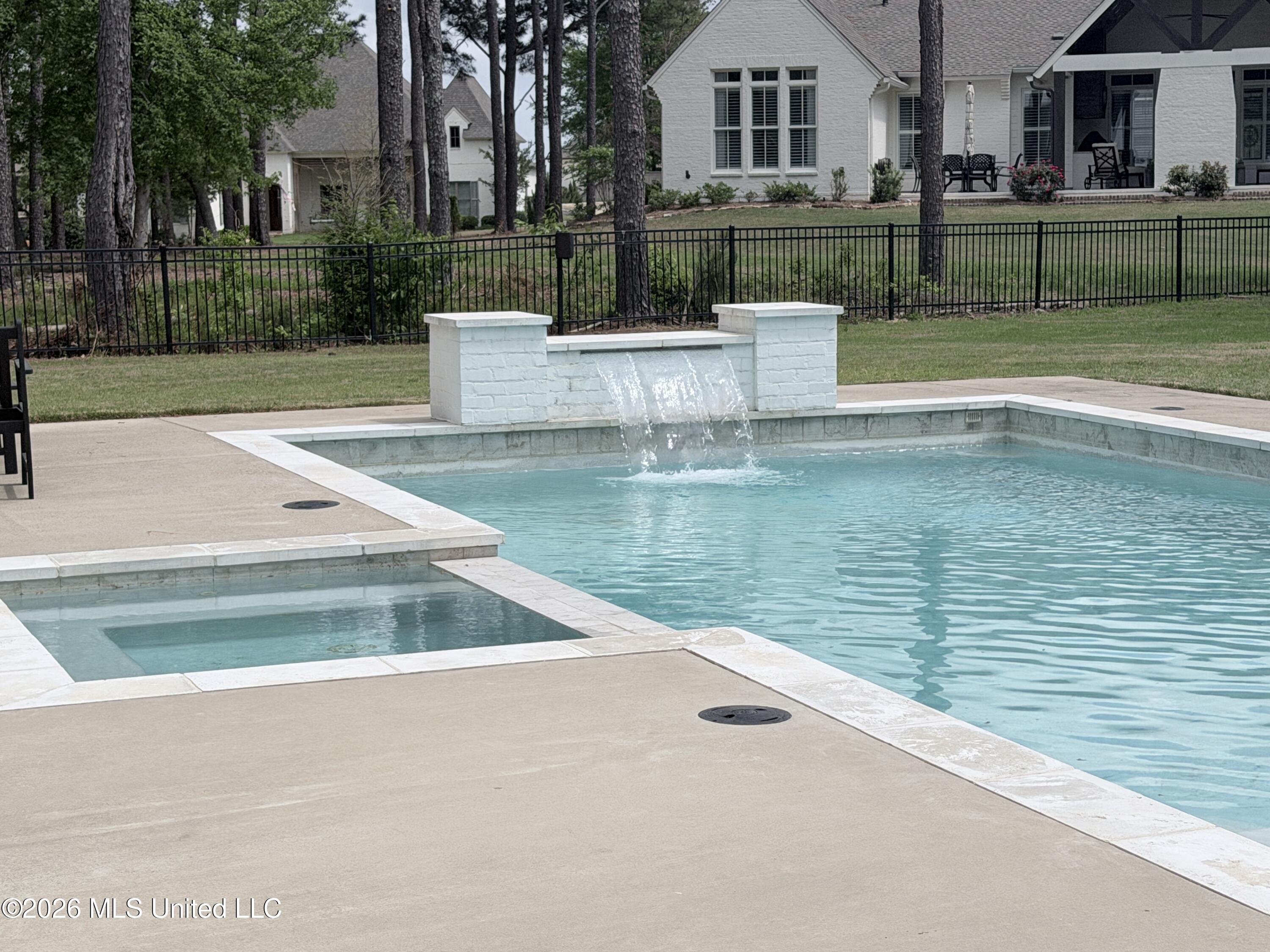 109 Dalton Pointe