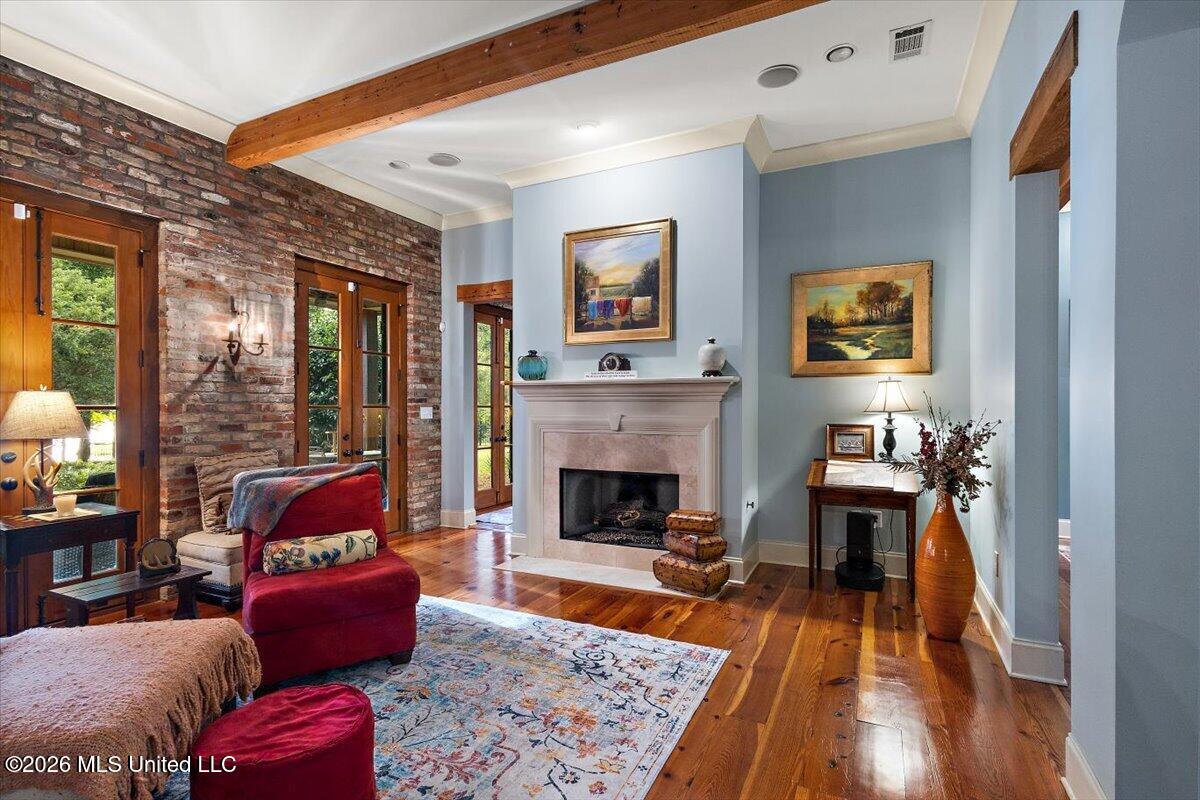 341 Johnstone Drive