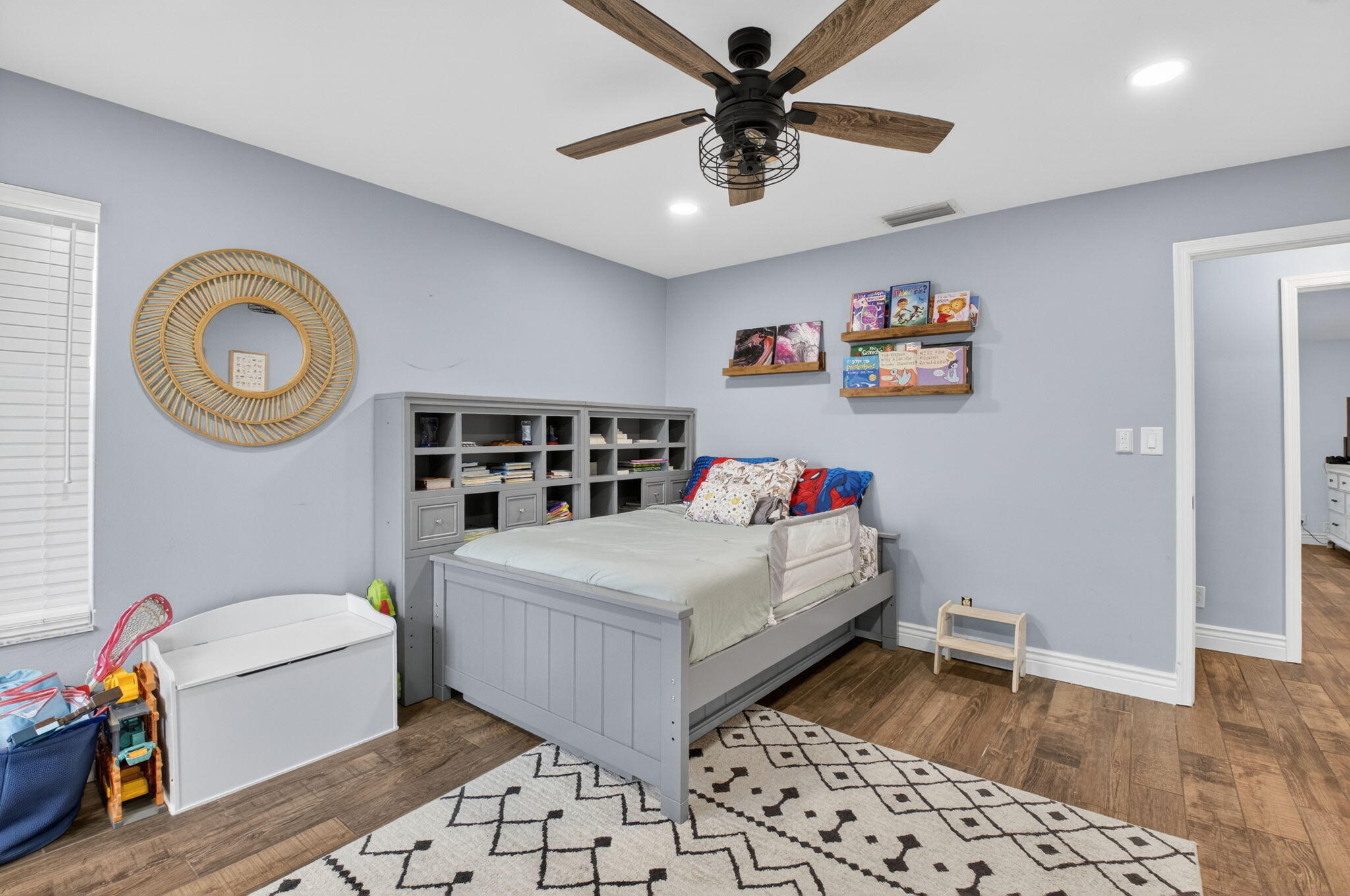 22936 Greenview Terrace