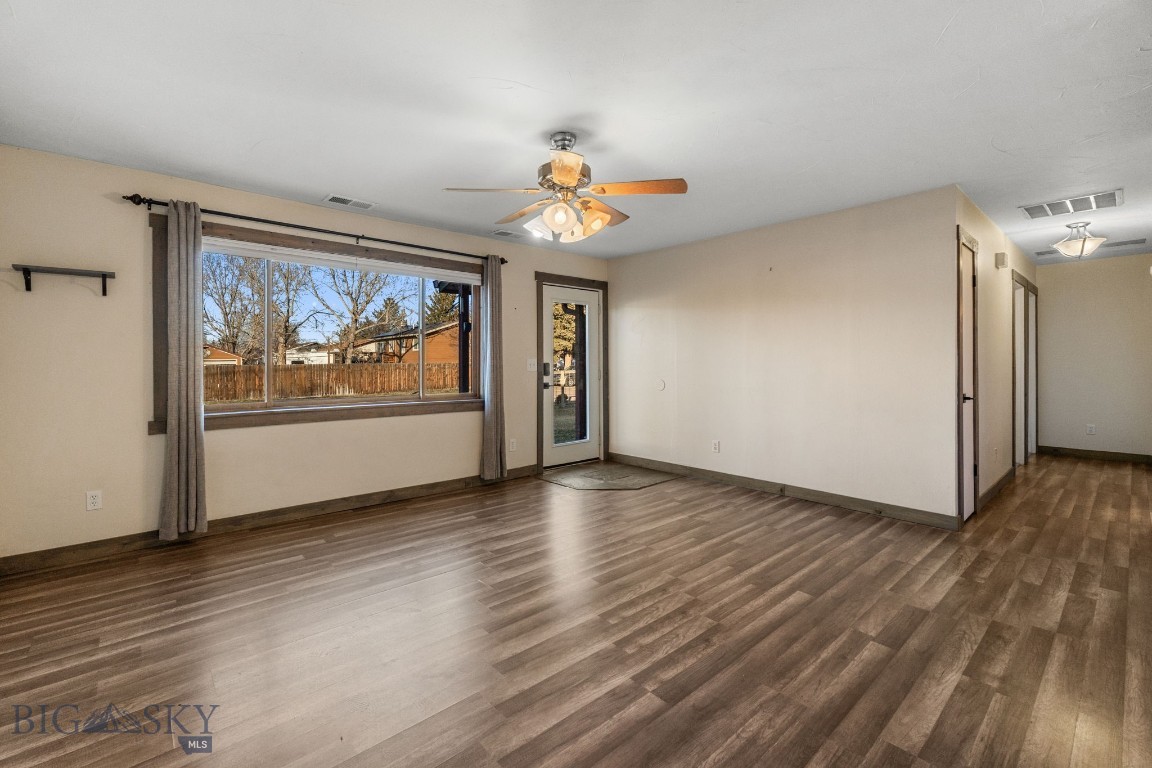 92 E Rosebud Avenue