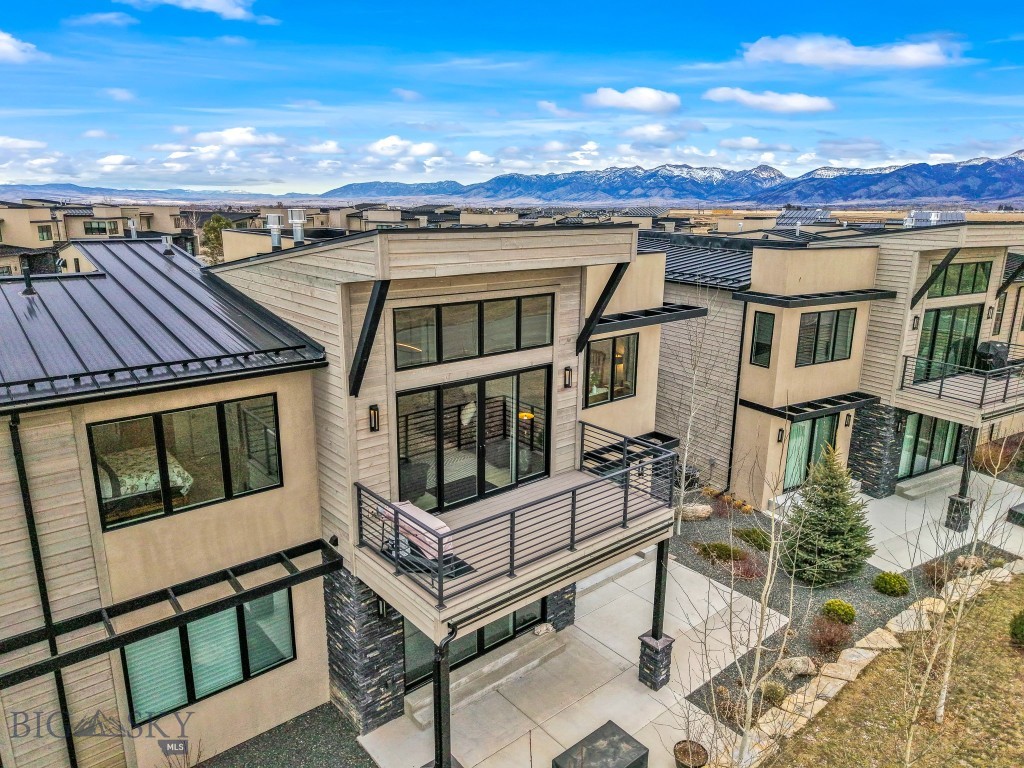10 Caymus Lane D