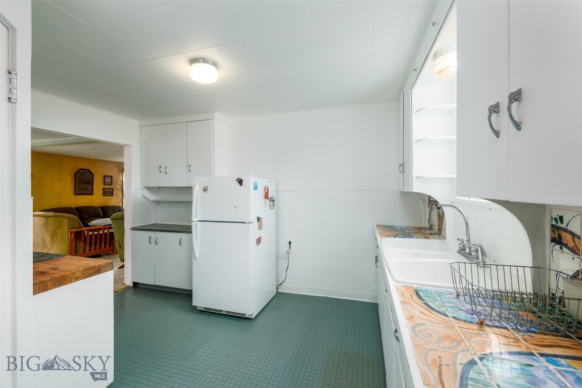 226 S E Street