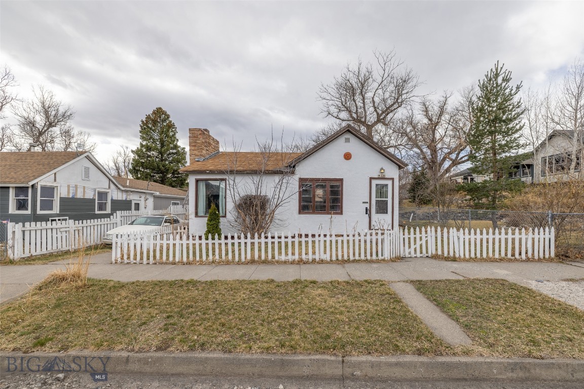 226 S E Street