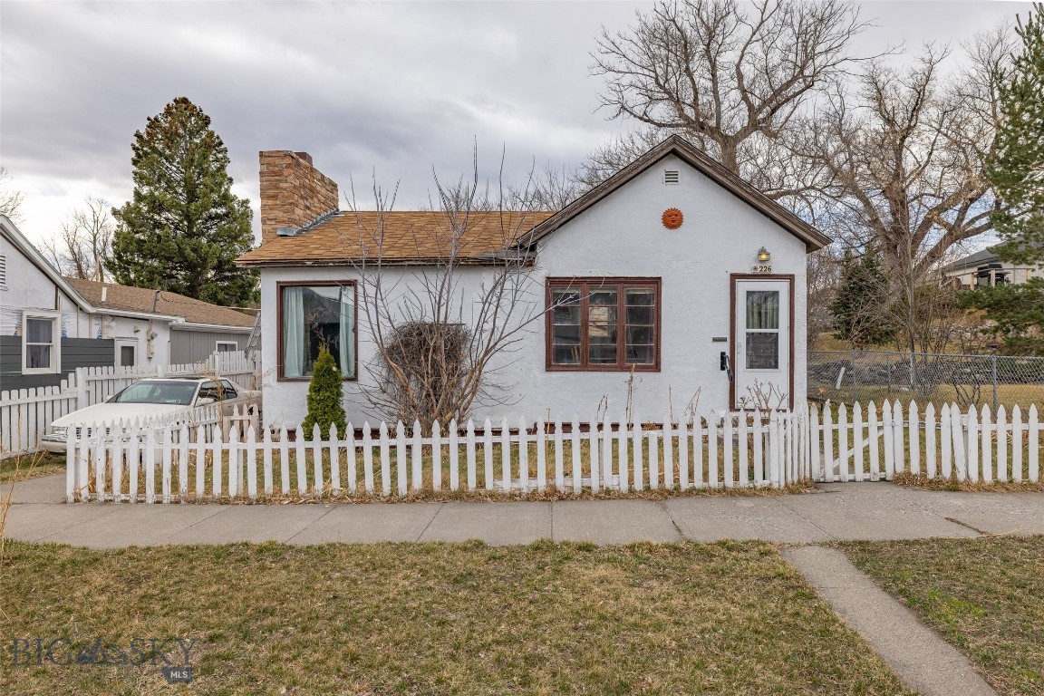 226 S E Street