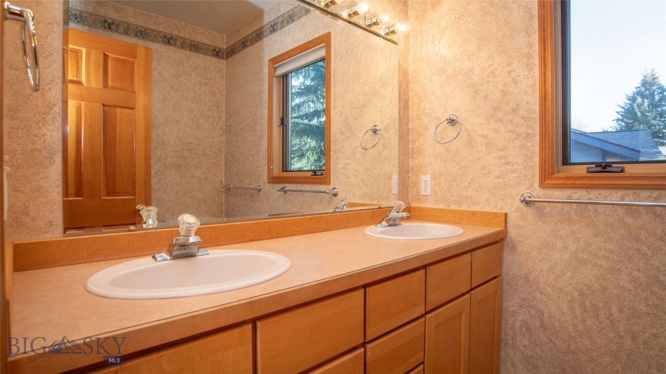 1757 Highland Boulevard 29