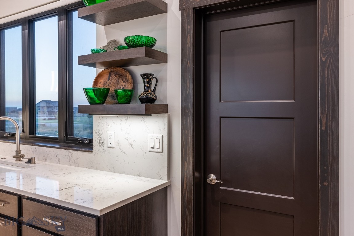 197 White Horse Loop
