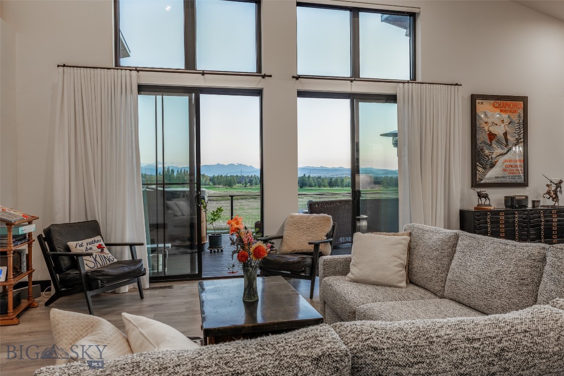 197 White Horse Loop