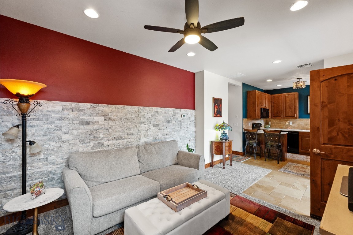 115 E Gallatin Avenue A201