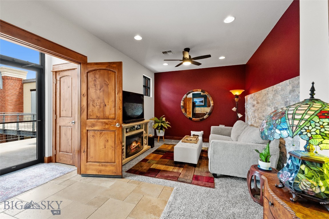 115 E Gallatin Avenue A201