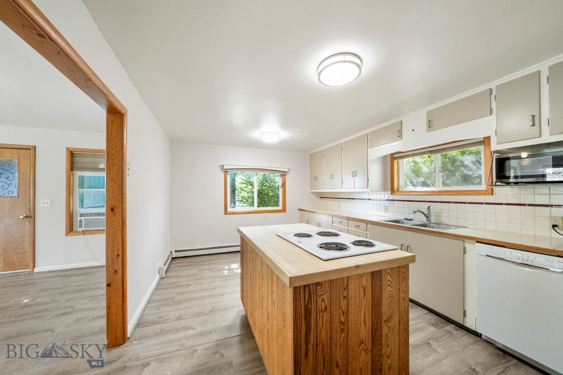 420 N 8th Avenue