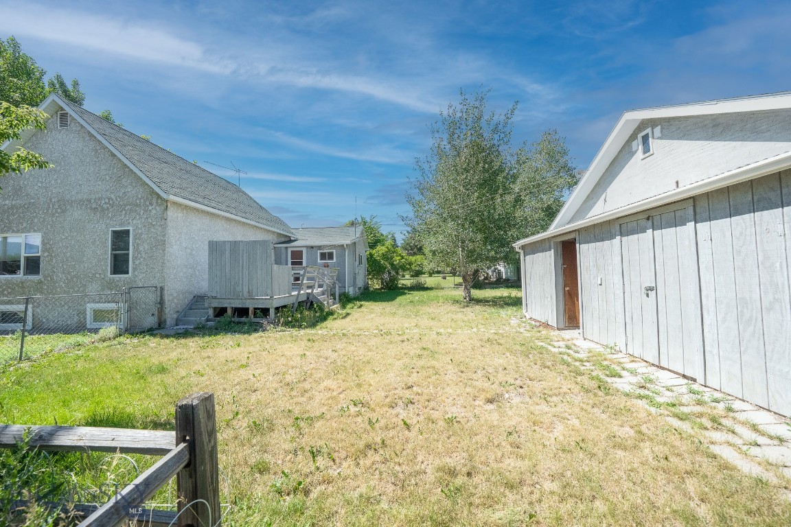 420 N 8th Avenue