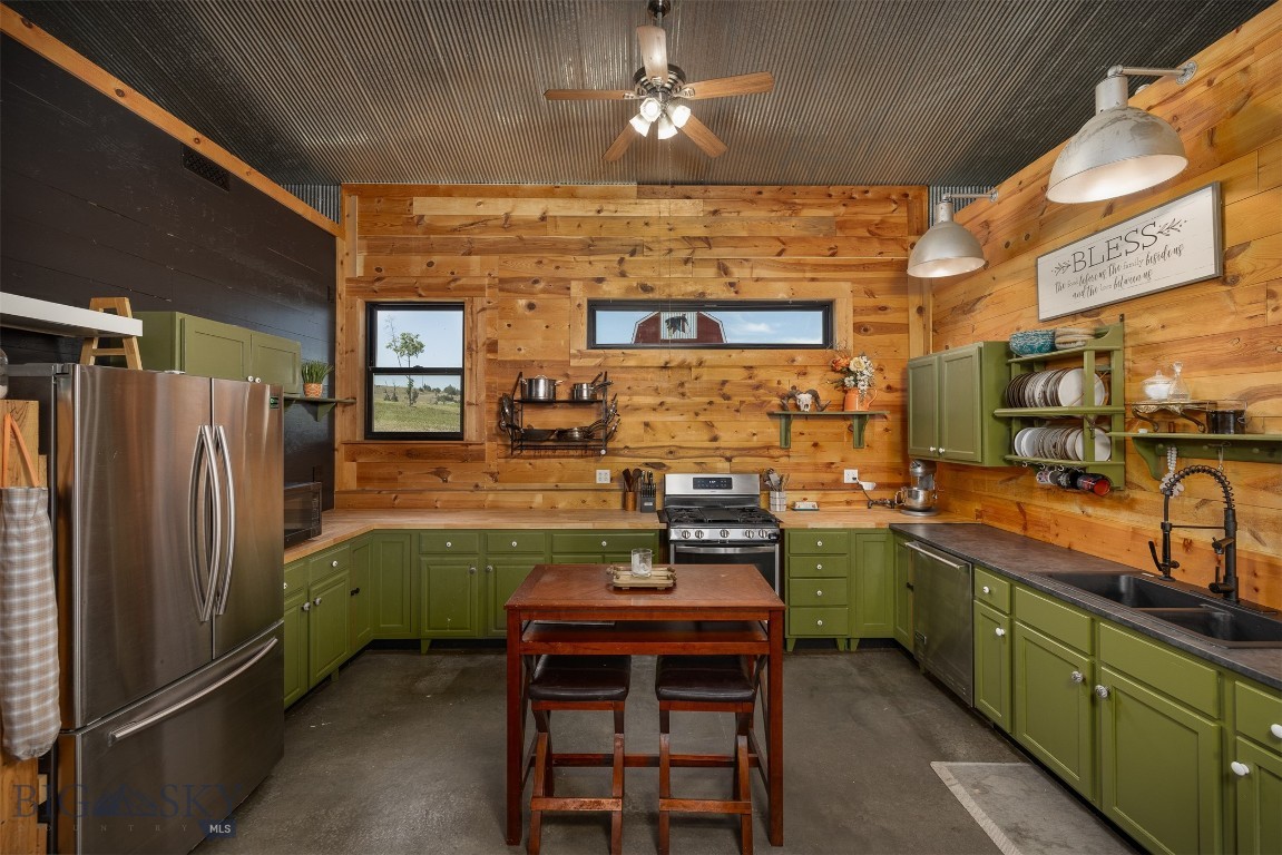 13575 Crystal Mountain Road