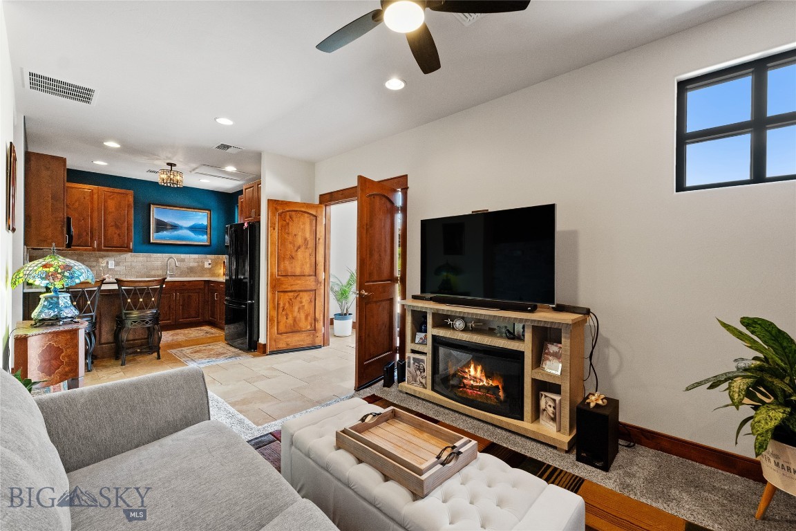 115 E Gallatin Avenue A201