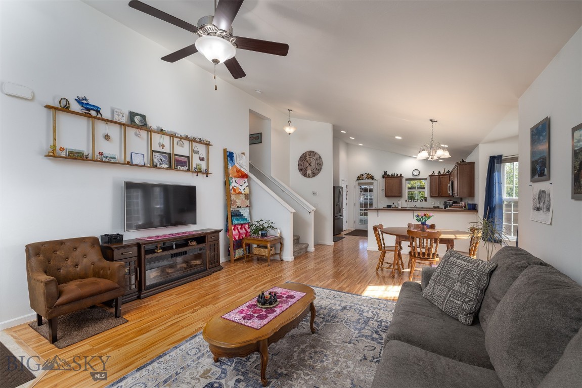 2109 Sturnella Lane