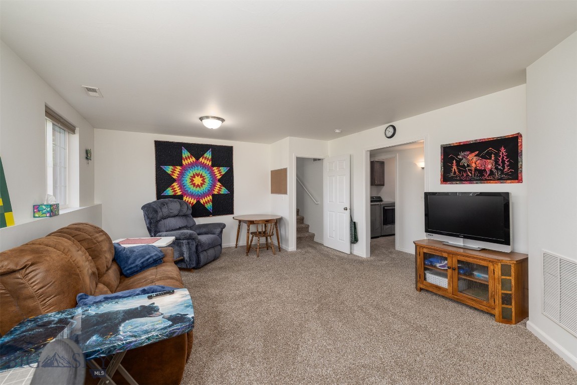 2109 Sturnella Lane