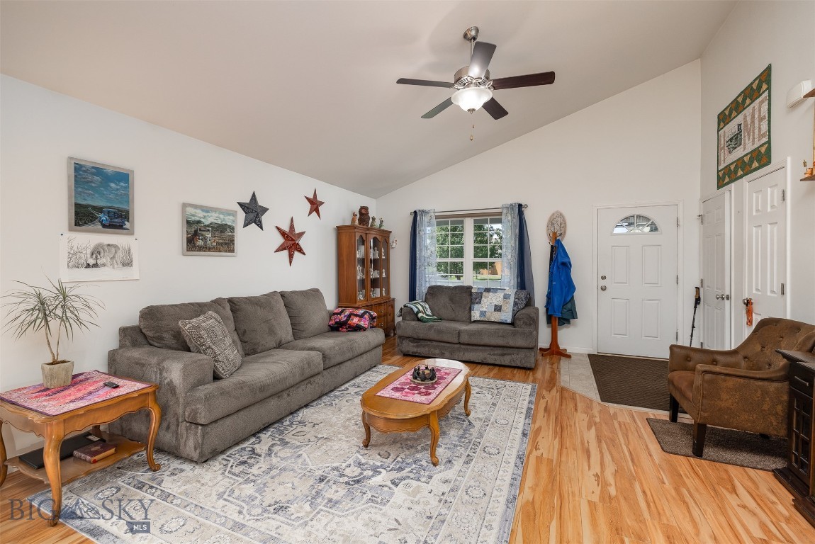 2109 Sturnella Lane