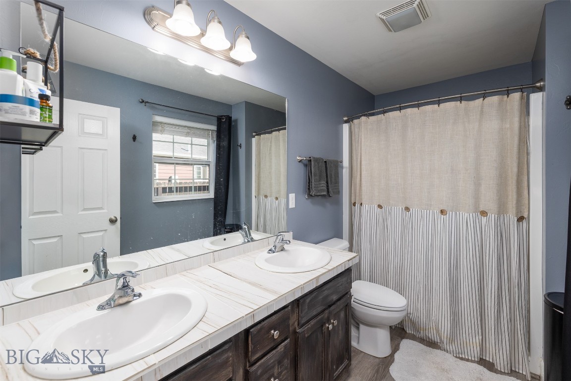 2226 Sturnella Lane