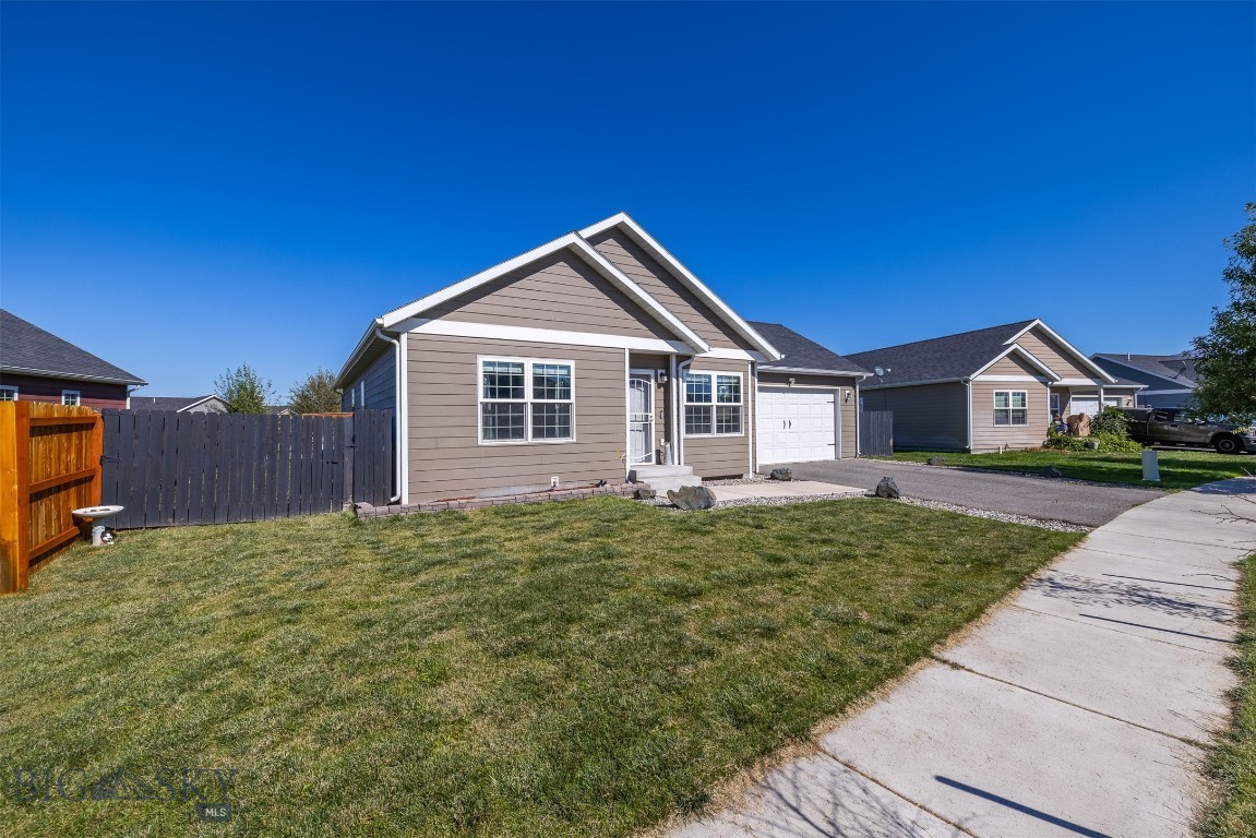 2226 Sturnella Lane