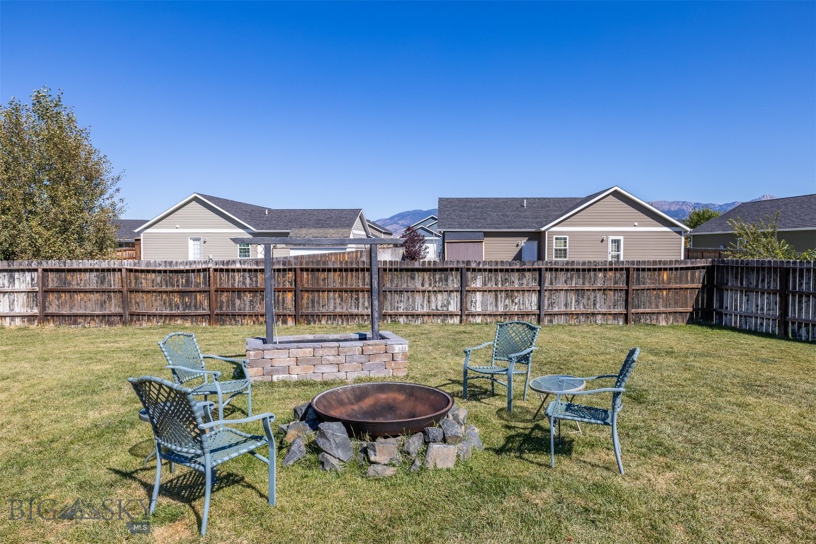 2226 Sturnella Lane