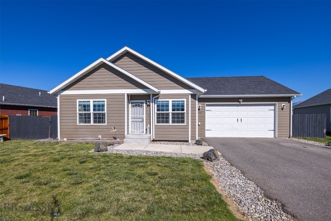 2226 Sturnella Lane