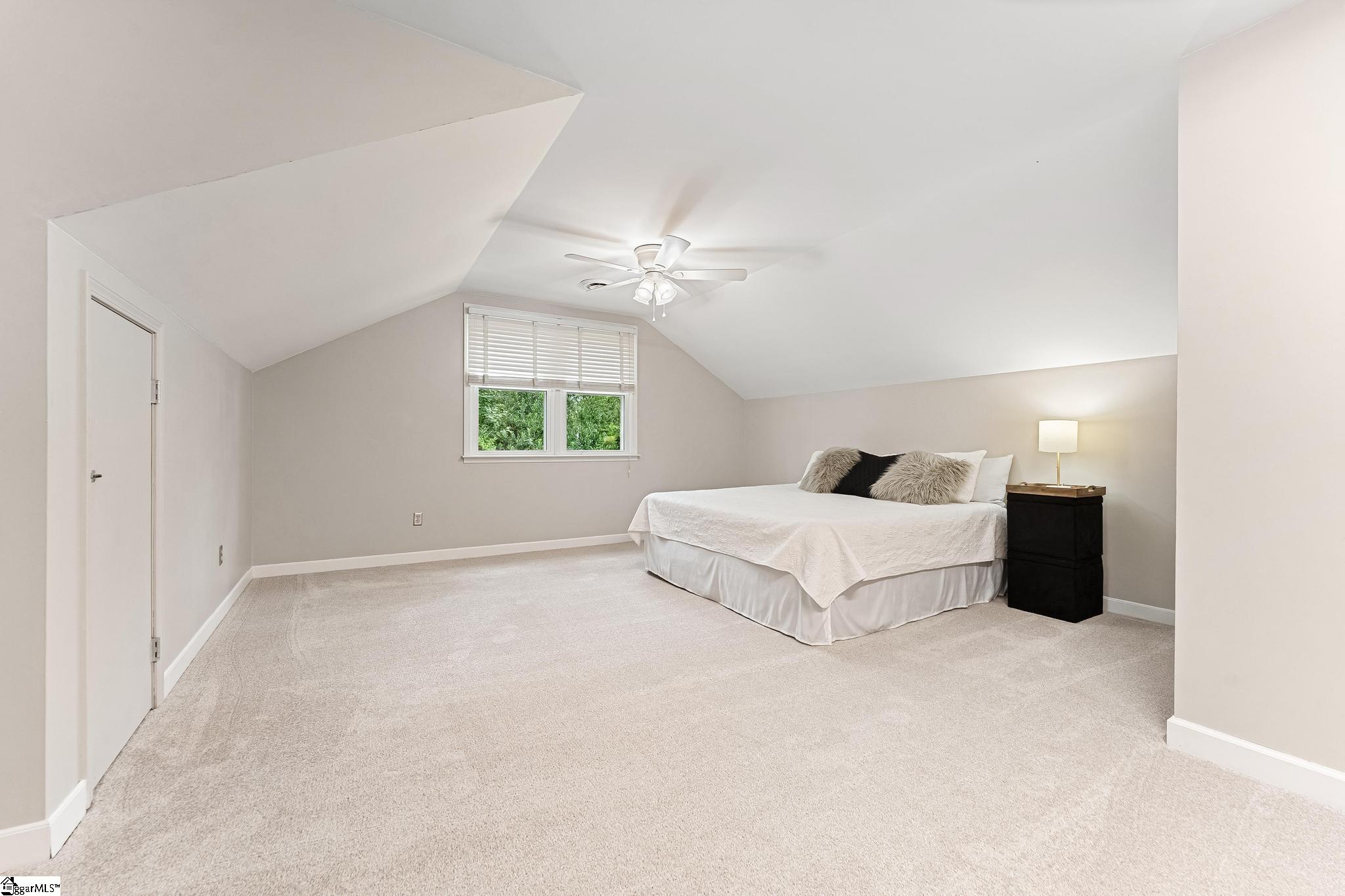 318 Chenoweth Drive