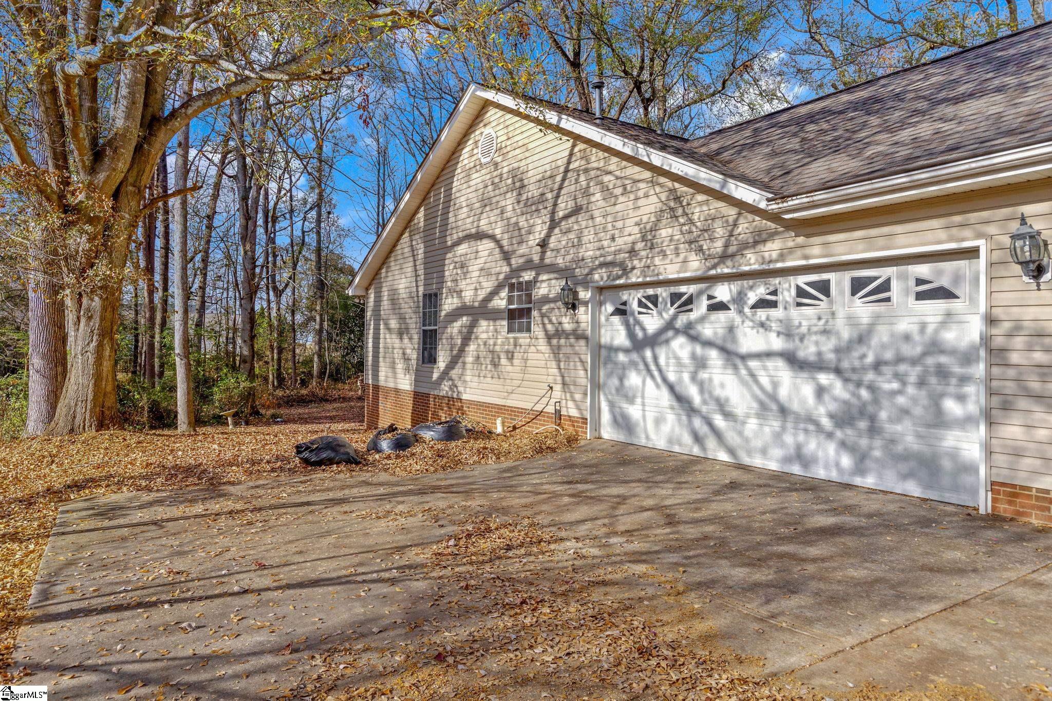 510 Hunters Lane