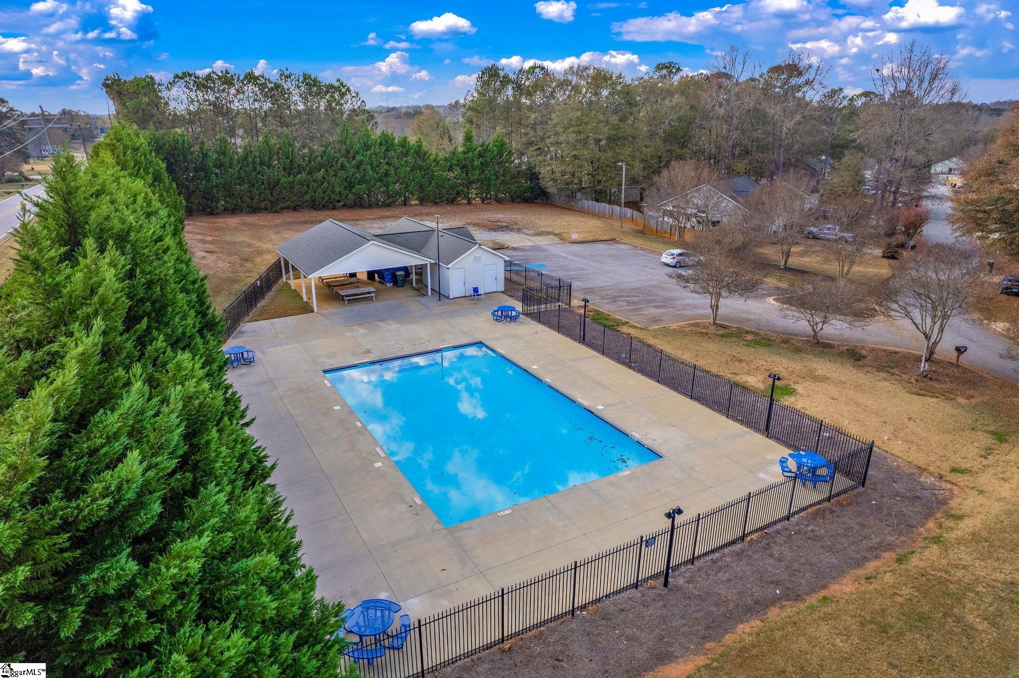 510 Hunters Lane