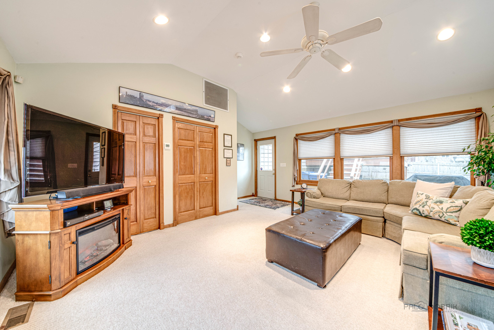 696 W Washington Avenue