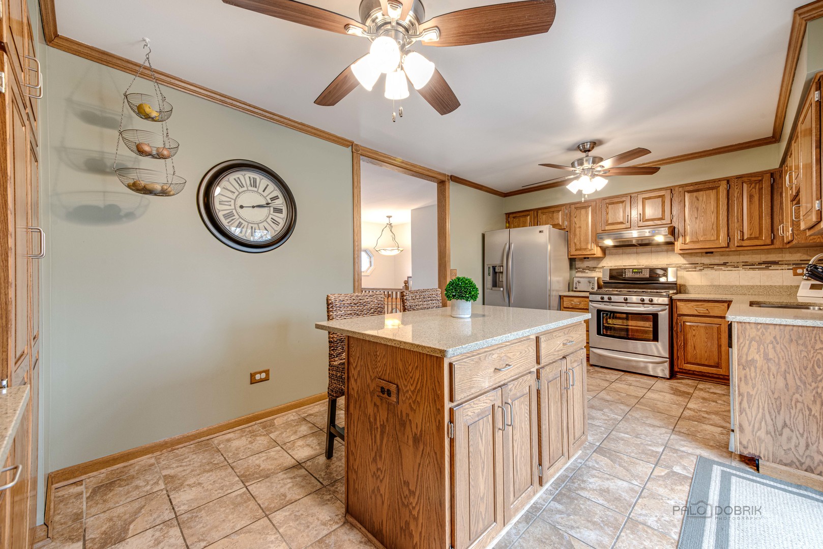 696 W Washington Avenue