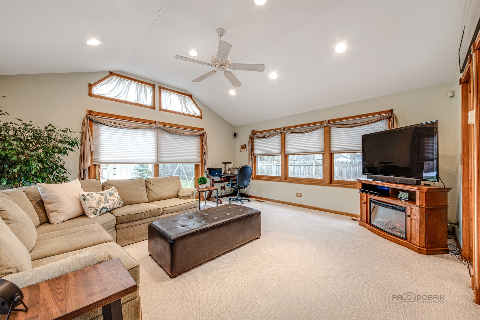 696 W Washington Avenue