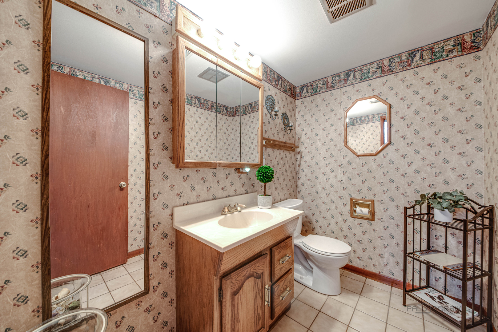 696 W Washington Avenue