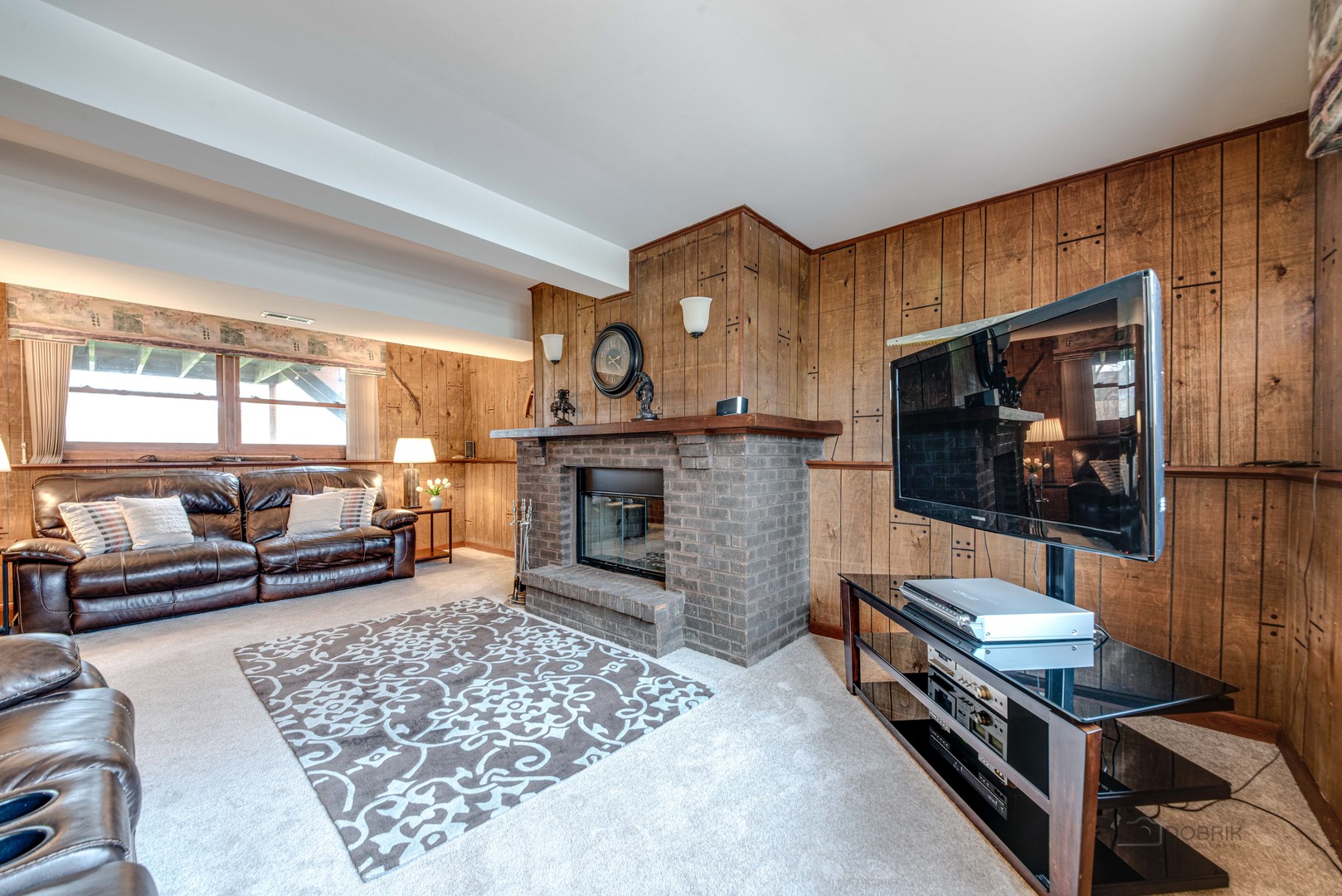 696 W Washington Avenue