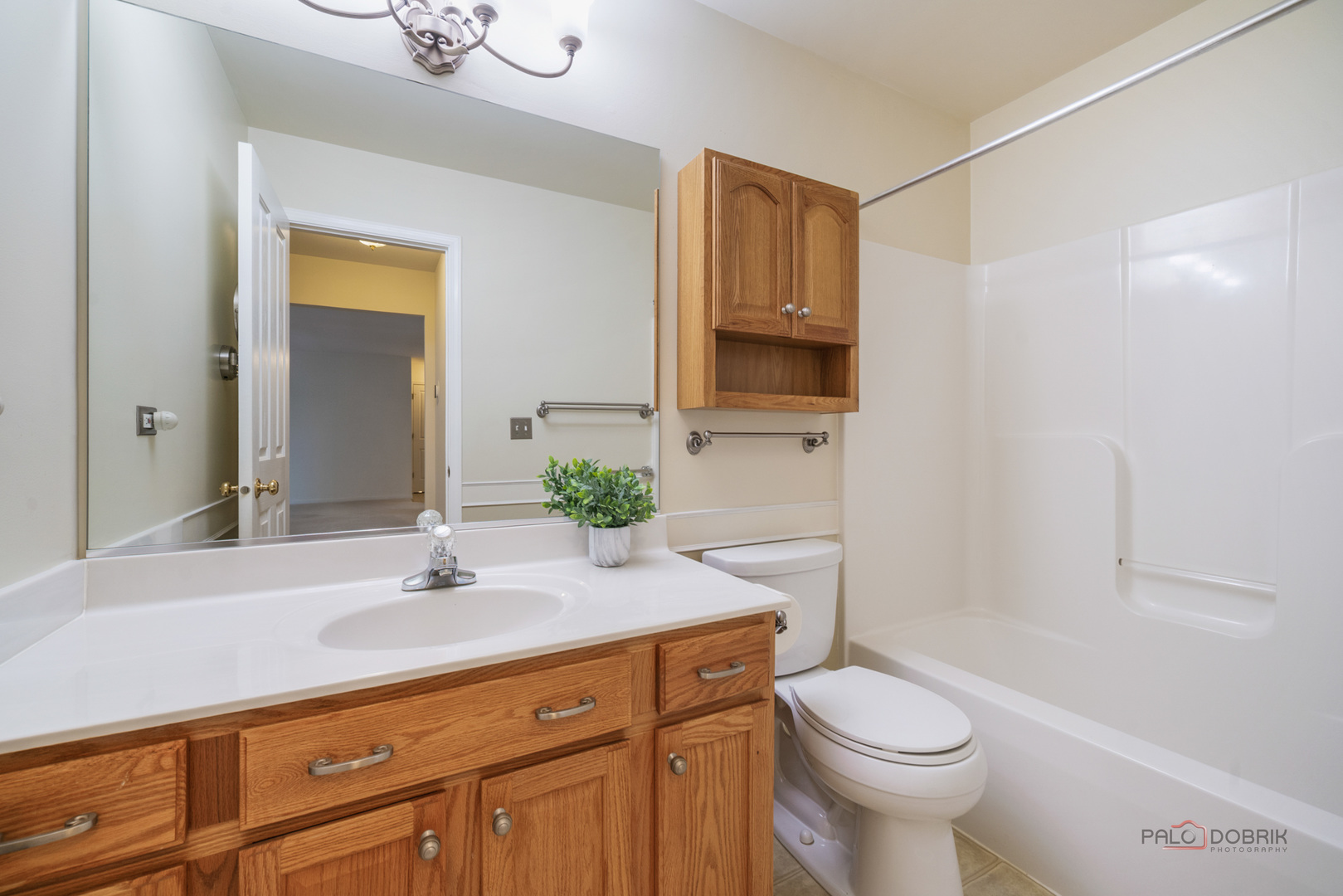 707 Wedgewood Trail